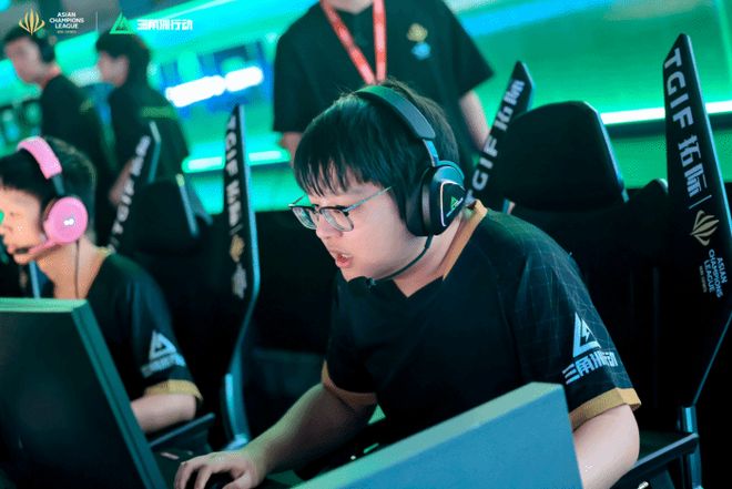 也不解释太 也不解释太