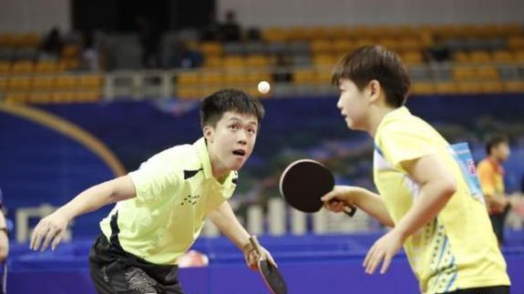 荷甲甚至国 荷甲甚至国